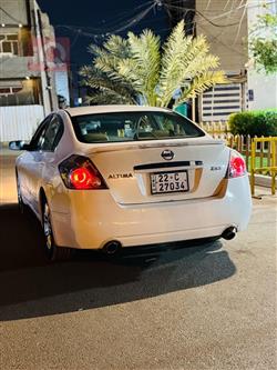 نيسان ألتيما